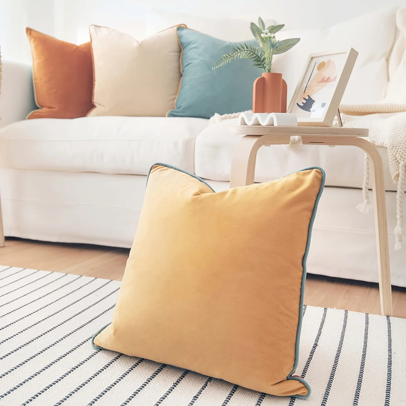 Velvet Decorative Pillow Cover - 45x45cm